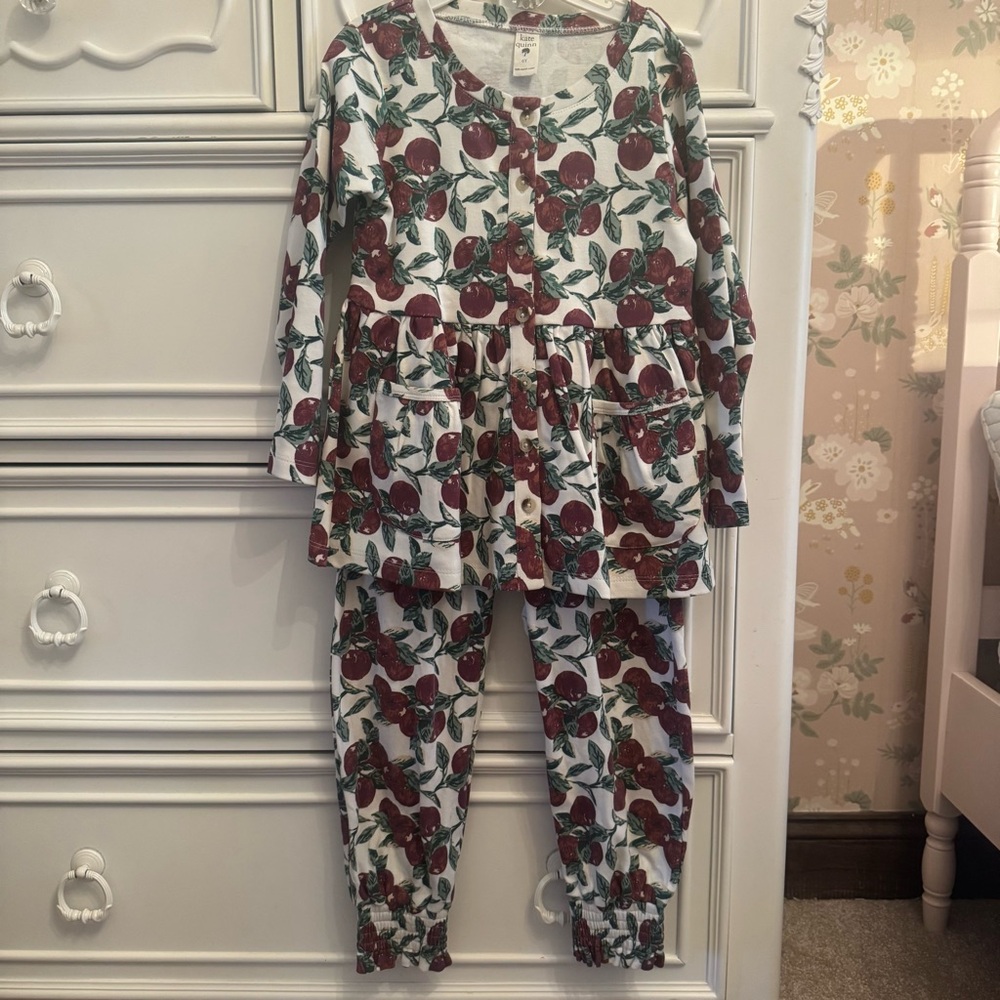Kate Quinn Organic Cotton Apple Outfit